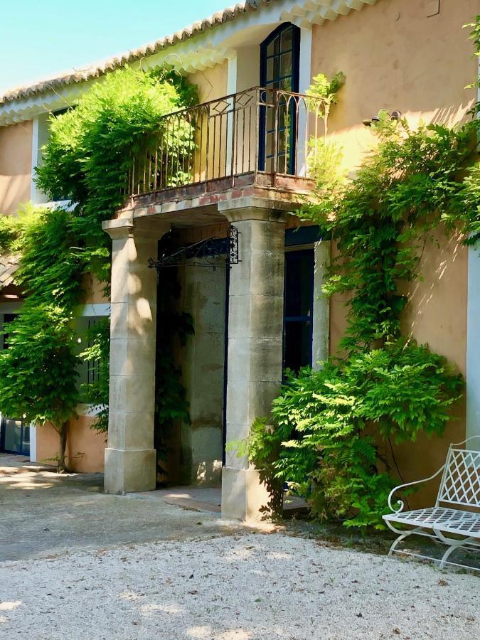 Hotel Bastide du régent Le Thor Exterior foto